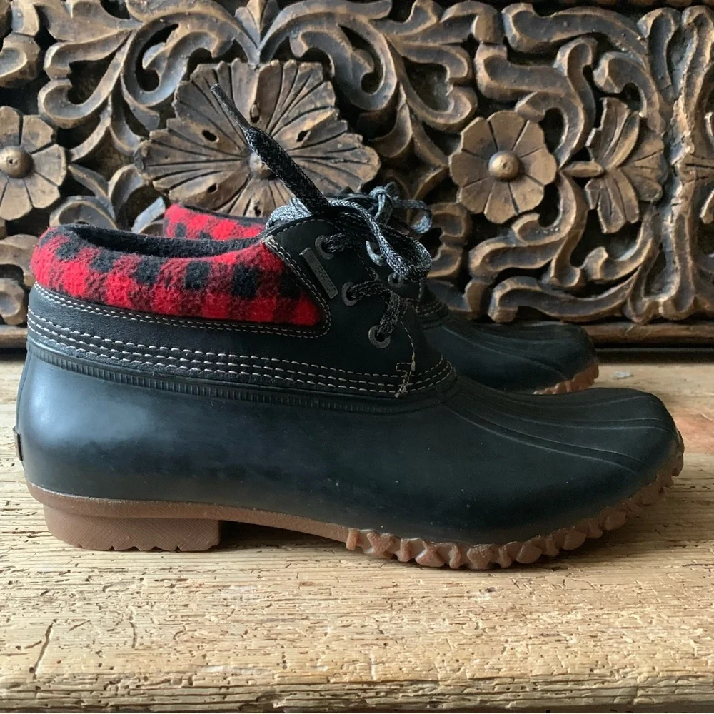 NEW G.H. Bass Dorothy Buffalo Plaid Waterproof Rubber Rain Duck Boot Bootie 11M